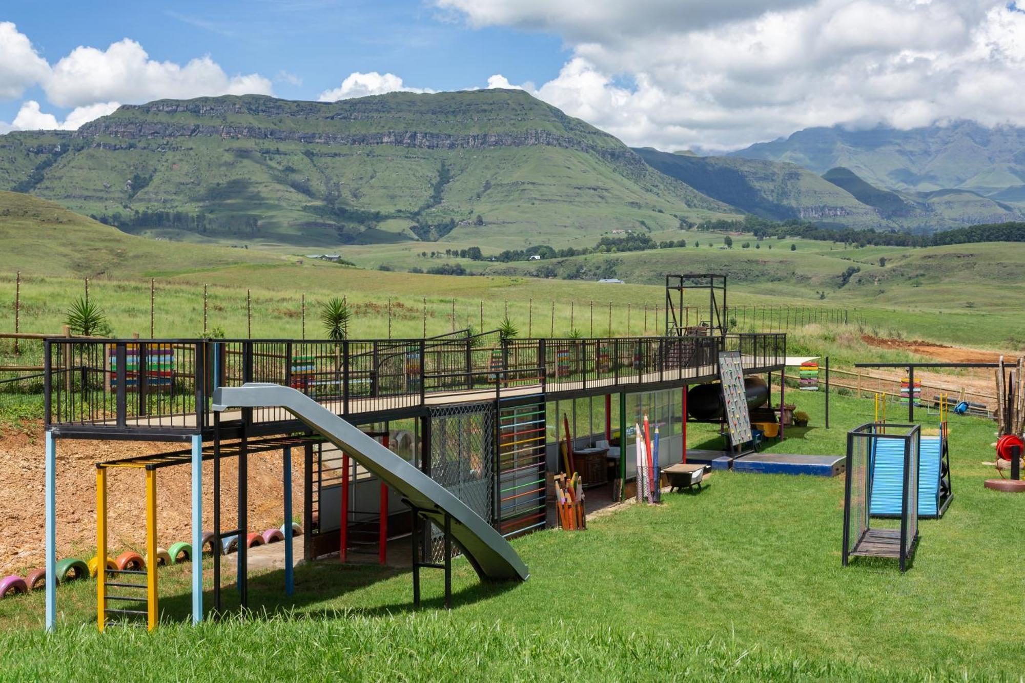 Dragonview Lodge Champagne Valley Exterior foto