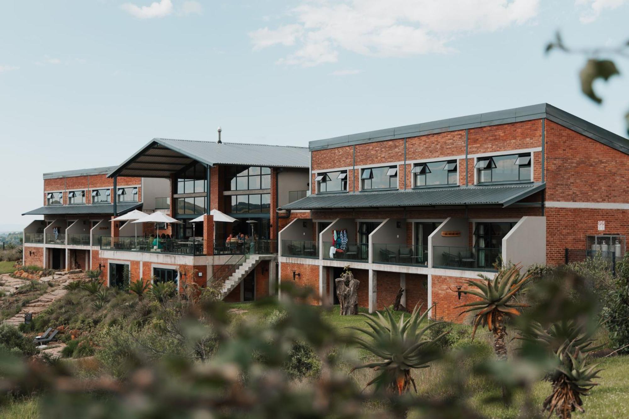 Dragonview Lodge Champagne Valley Exterior foto