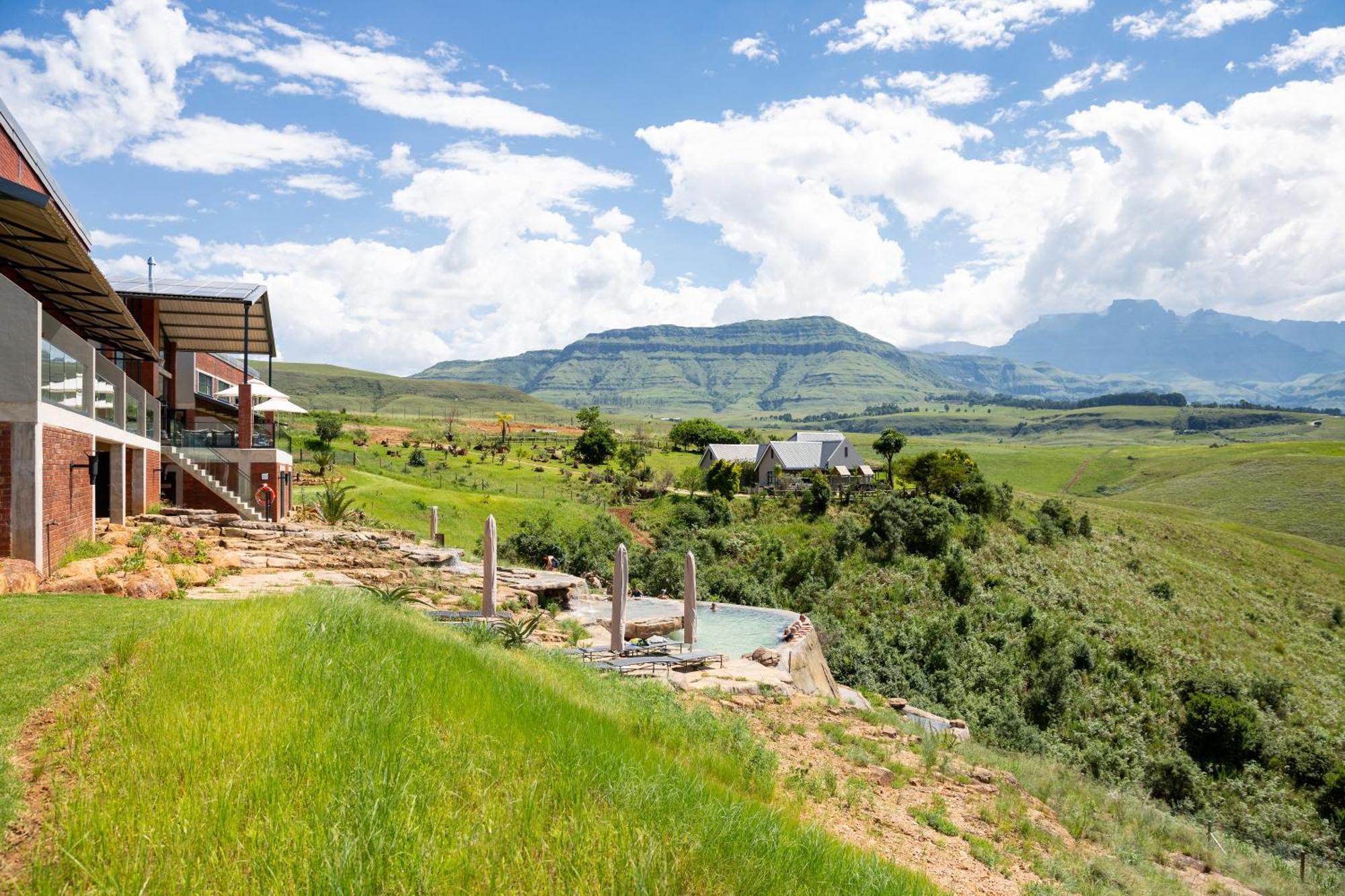 Dragonview Lodge Champagne Valley Exterior foto