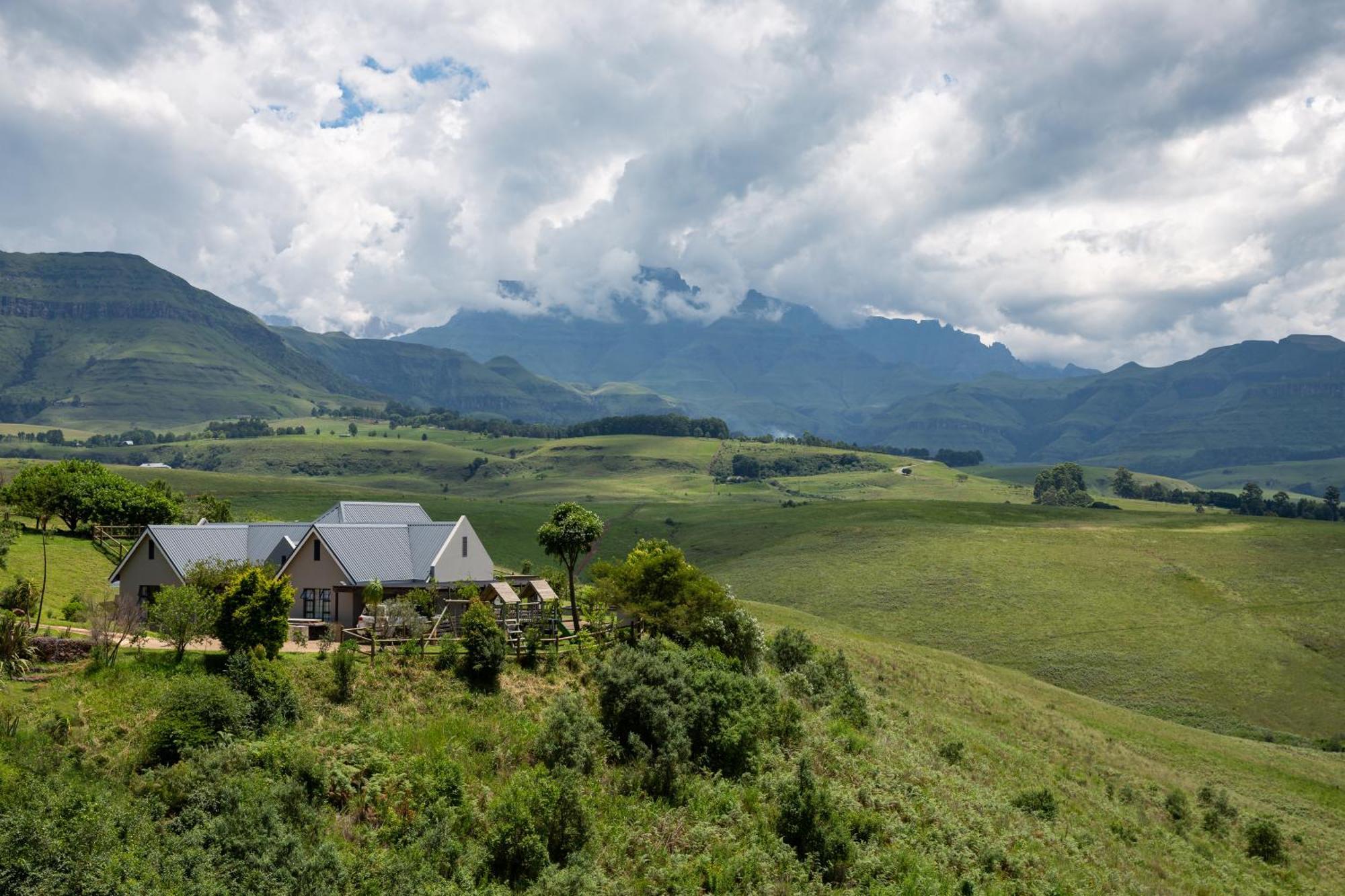 Dragonview Lodge Champagne Valley Exterior foto